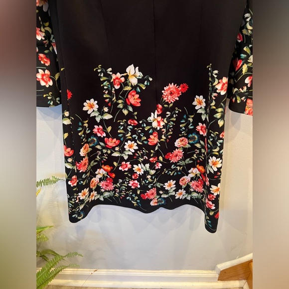 NEW YORK & COMPANY black/ floral dress size M - Picture 6 of 8